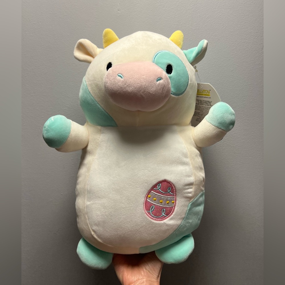 Squishmallow Belana Hugmee 14’’ NWT Egg Belly